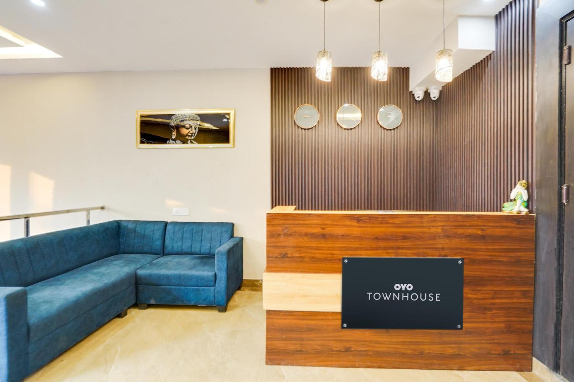 Super Townhouse The Royal Casa Hotel Ghaziabad Bagian luar foto